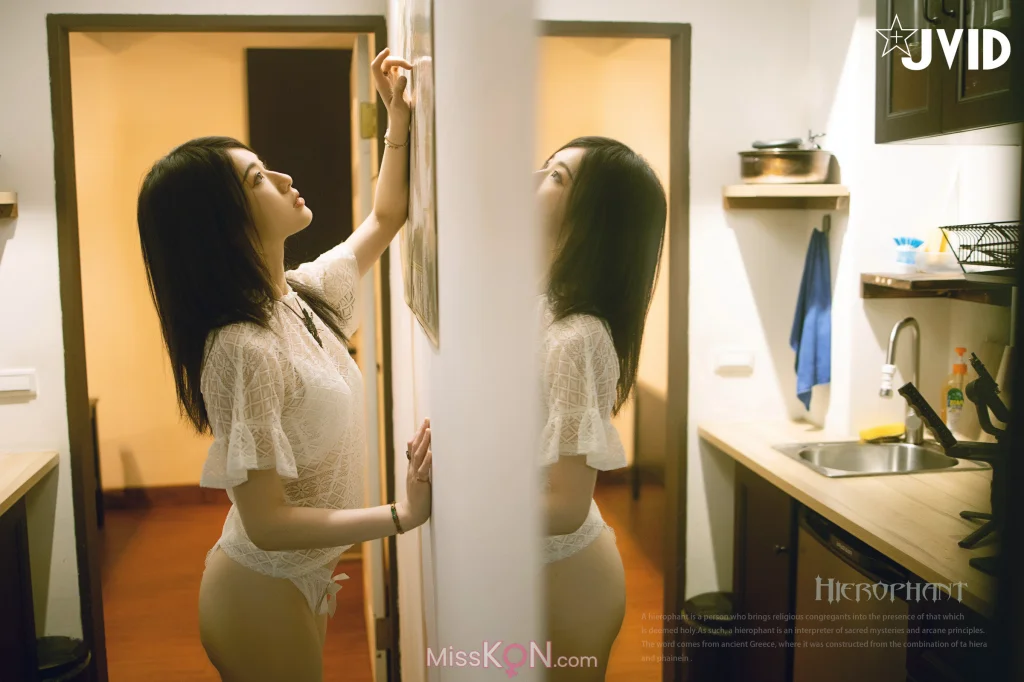 [JVID] 阿瓈: 塔羅少女~阿瓈 光明黑暗吞噬 三點全露無遮寫真 (138 photos) – Page 2