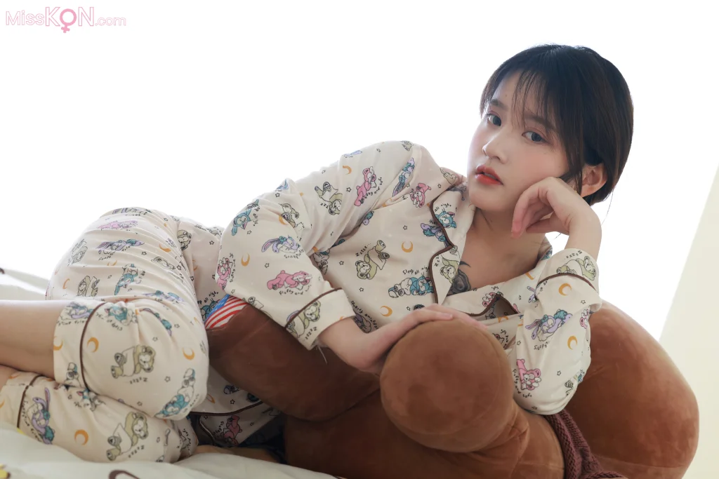 [MZSOCK爱美足] No.319: 小点心 (122 photos + 1 video) – Page 2