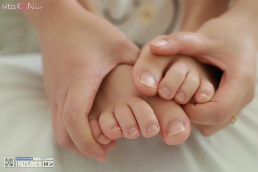 [MZSOCK爱美足] No.319: 小点心 (122 photos + 1 video) – Page 2