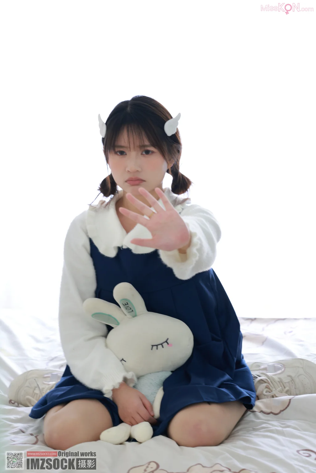 [MZSOCK爱美足] No.320: 小点心 (115 photos)