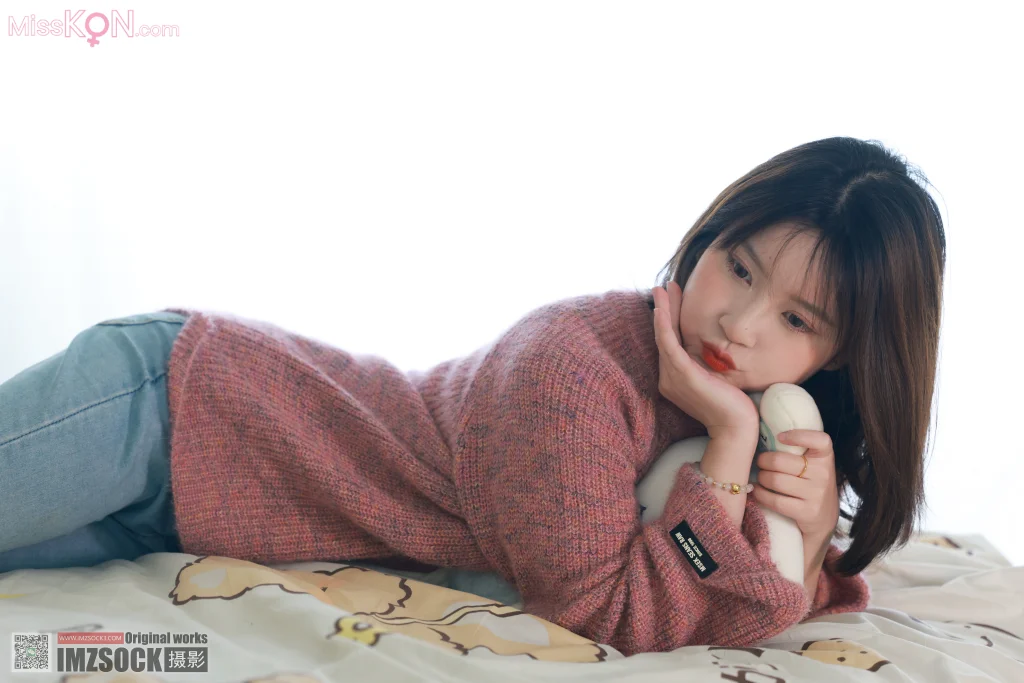 [MZSOCK爱美足] No.323: 小点心 (107 photos + 1 video)