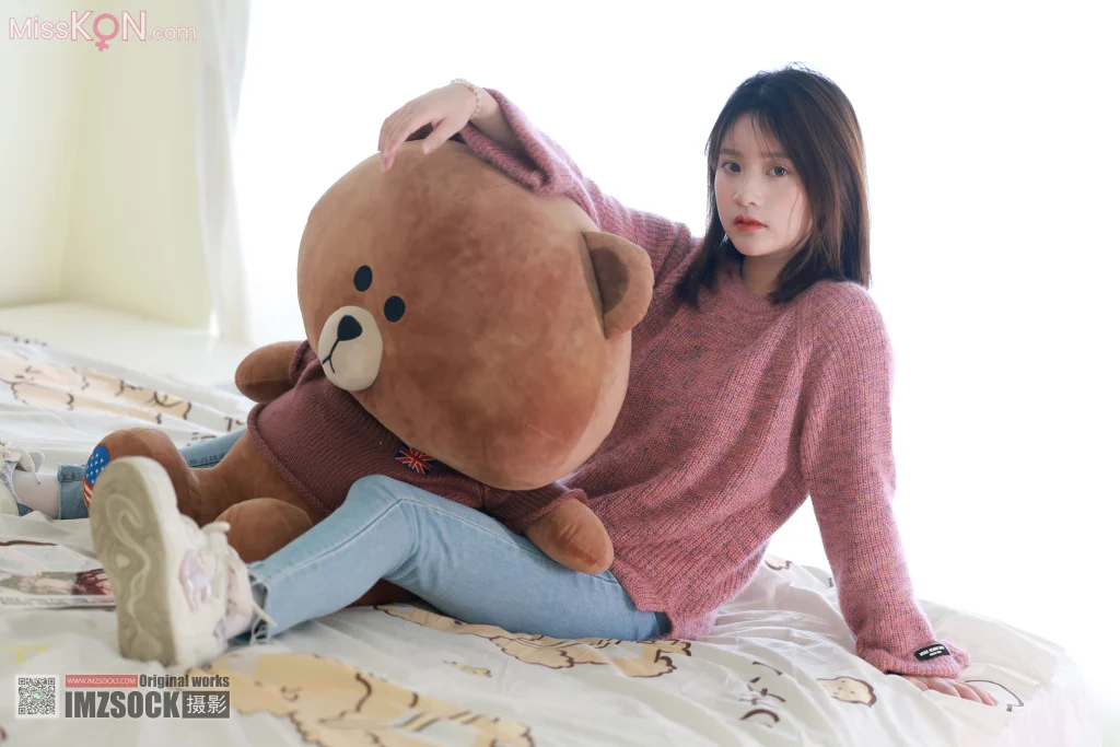 [MZSOCK爱美足] No.323: 小点心 (107 photos + 1 video)