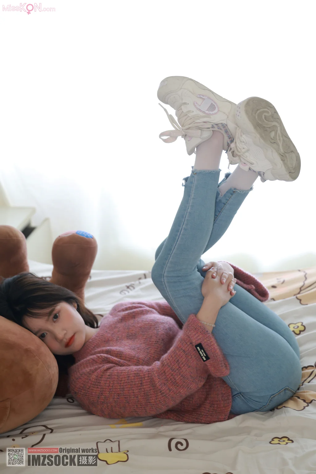 [MZSOCK爱美足] No.323: 小点心 (107 photos + 1 video) – Page 2