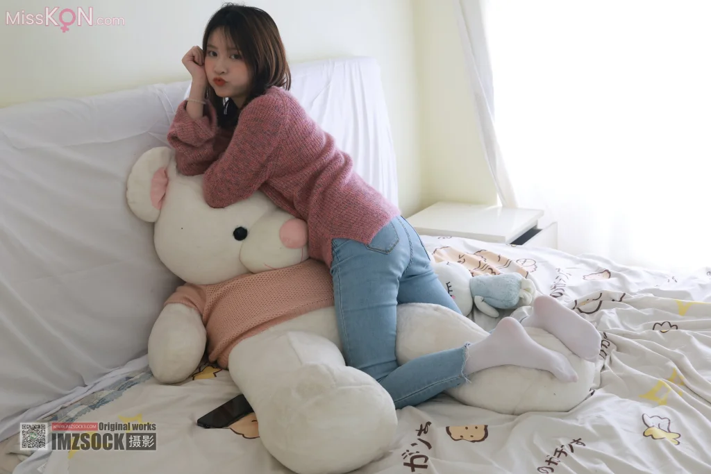 [MZSOCK爱美足] No.323: 小点心 (107 photos + 1 video) – Page 2