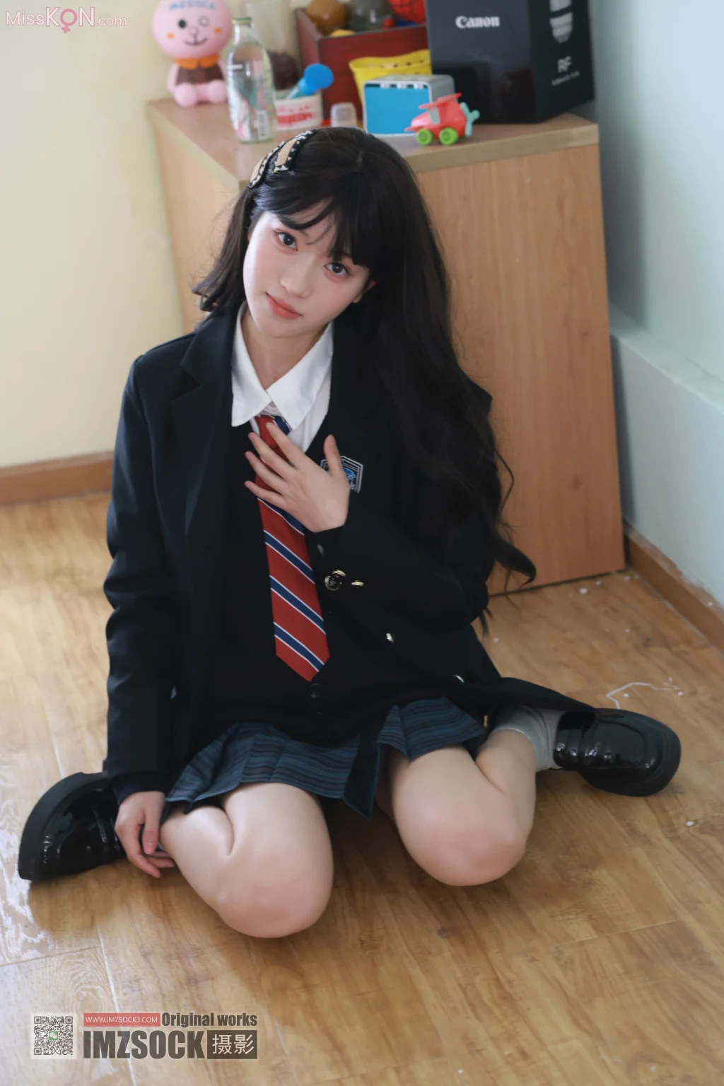 [MZSOCK爱美足] No.324: 可心 (109 photos + 1 video)