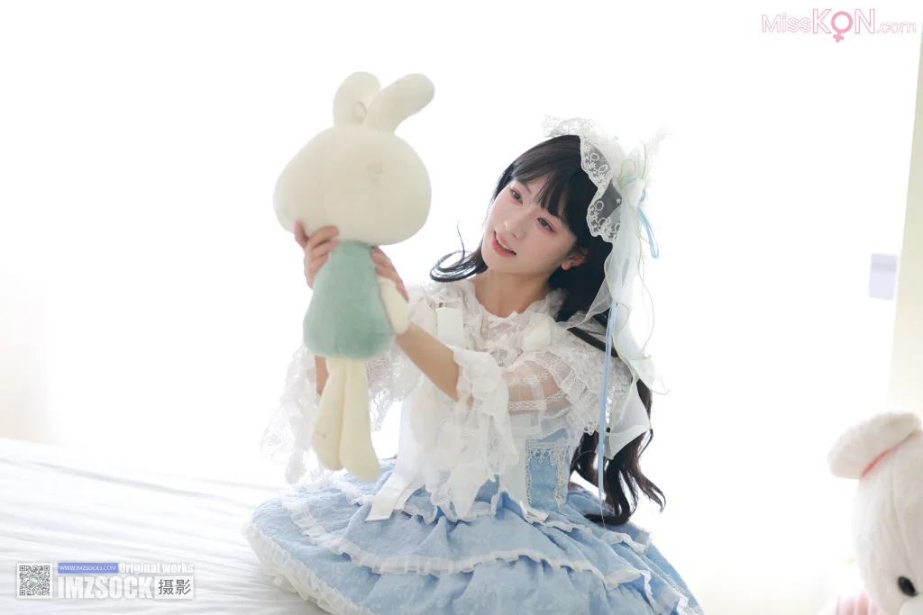 [MZSOCK爱美足] No.325: 可心 (108 photos)