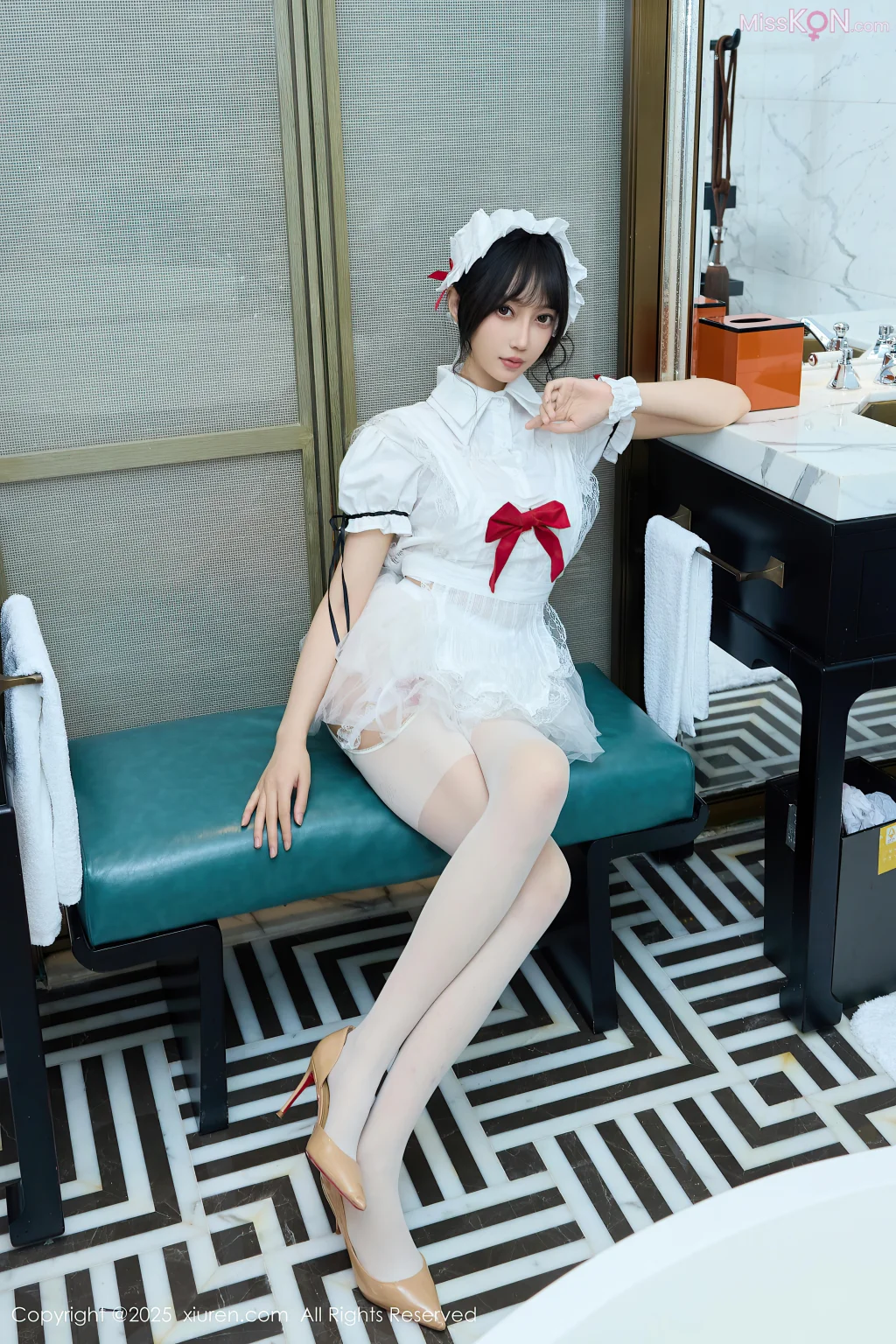 XIUREN No.10827: 玥儿玥er (65 photos)