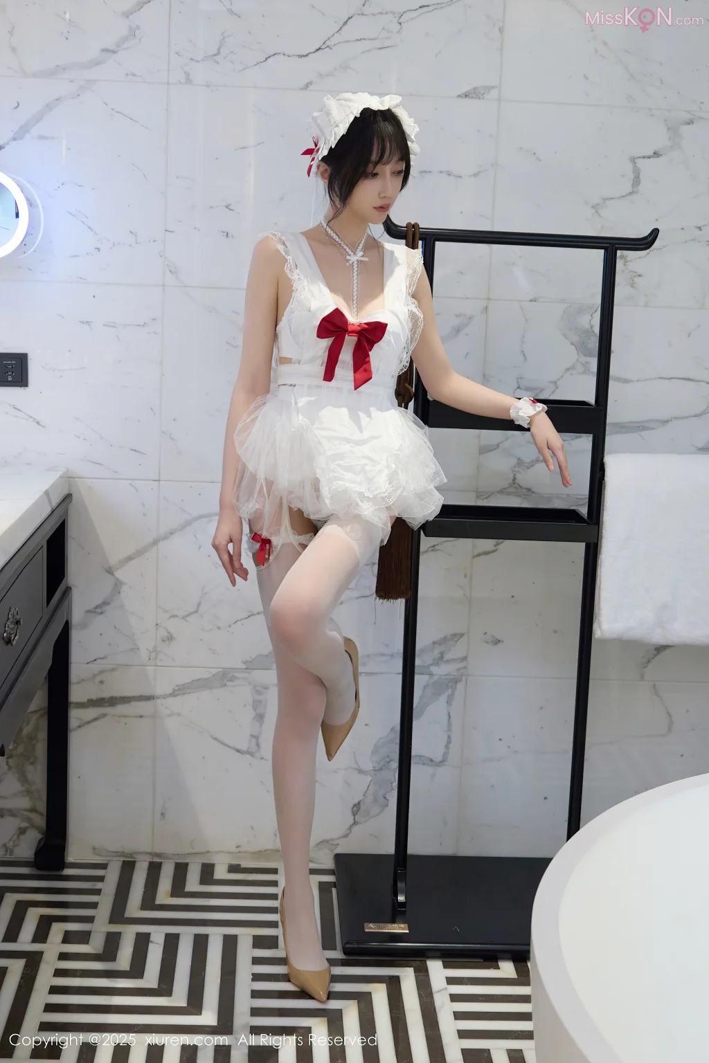 XIUREN No.10827: 玥儿玥er (65 photos)