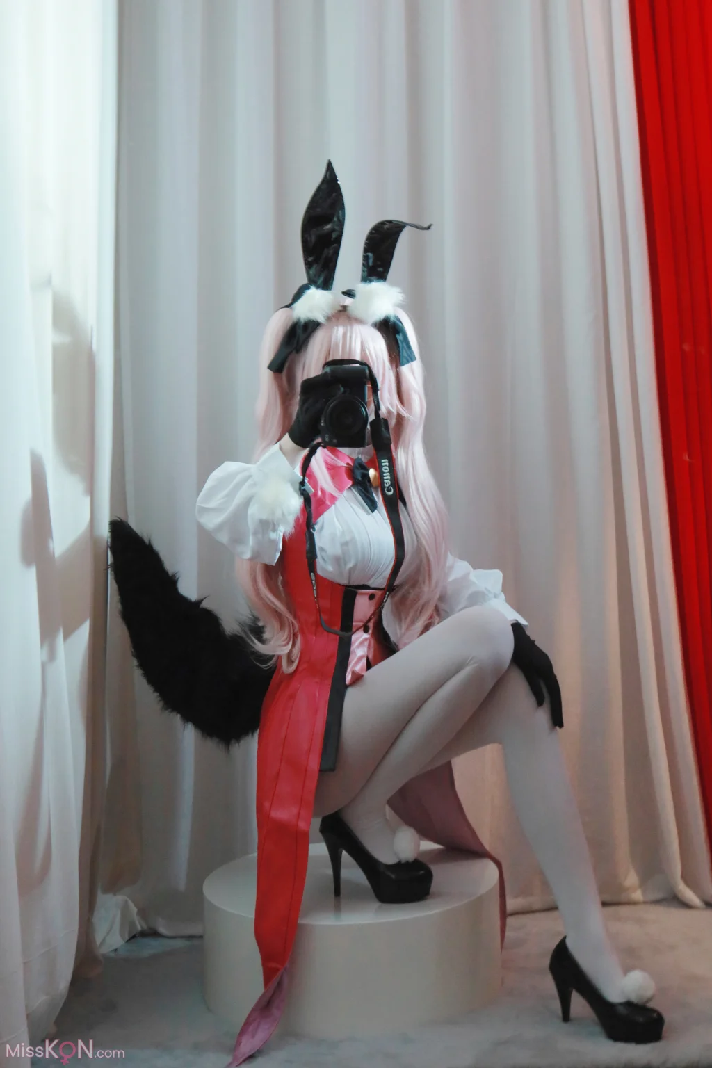 Coser@一色雨: 高扬斯卡娅套 (11 photos + 1 video)