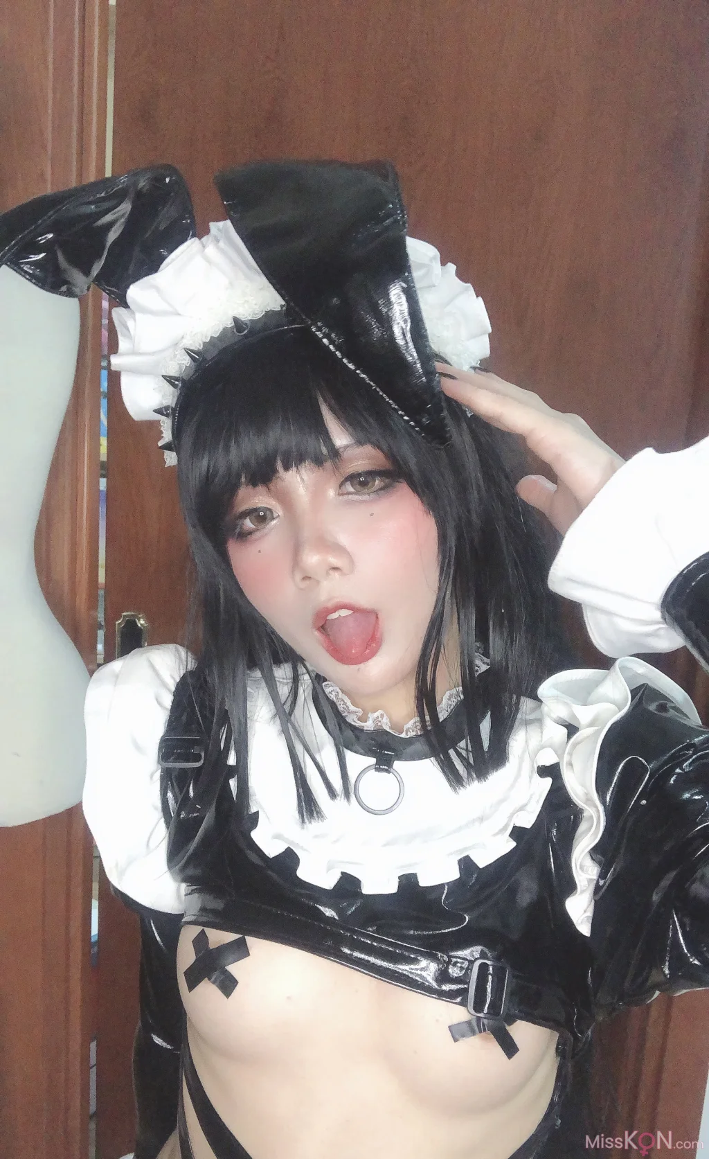 Coser@PoppaChan: Zenith Bunny 黑色胶袜 十字乳贴 (78 photos + 13 videos) – Page 3