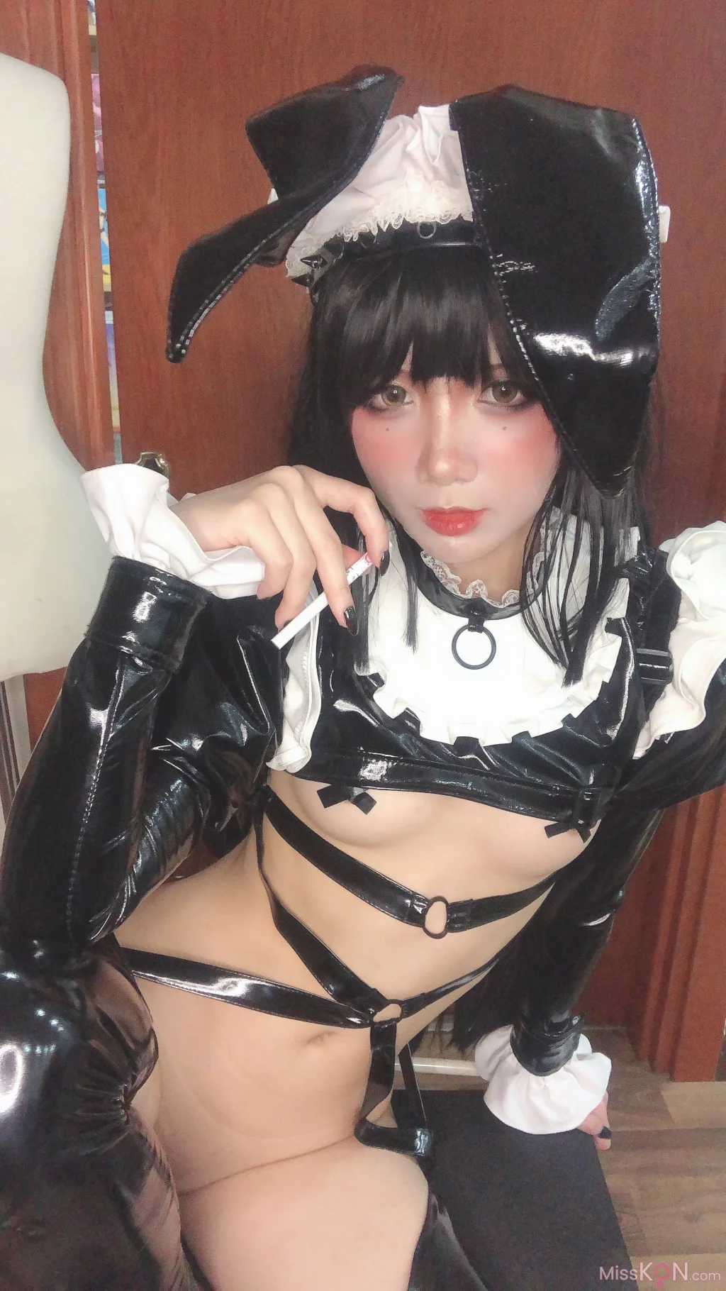 Coser@PoppaChan: Zenith Bunny 黑色胶袜 十字乳贴 (78 photos + 13 videos) – Page 4