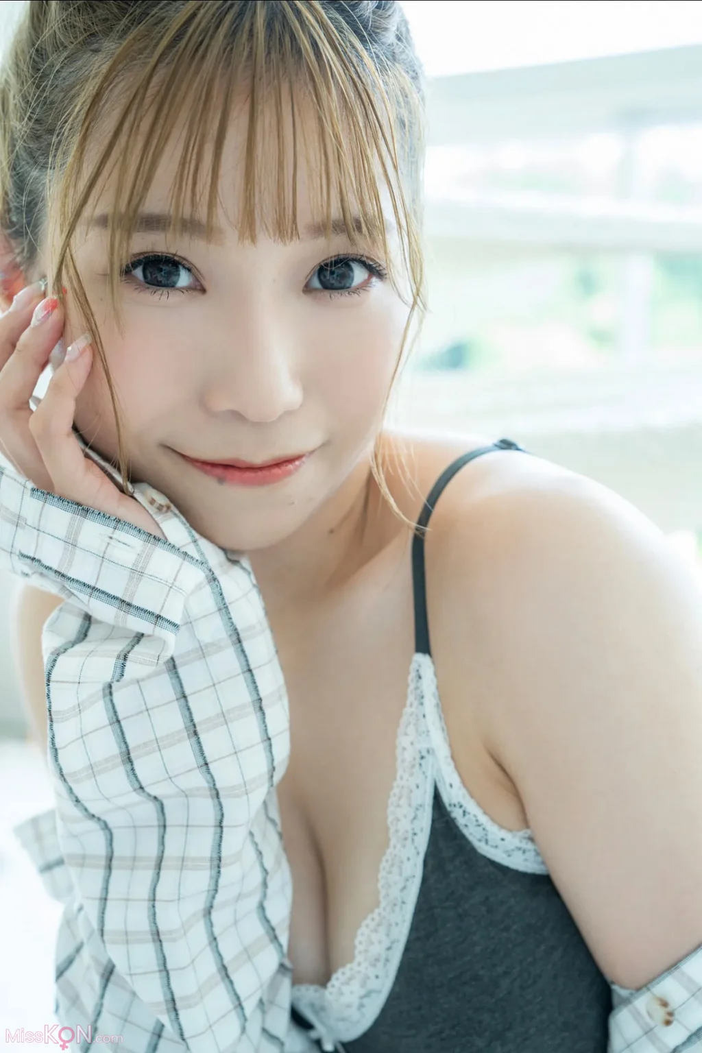 [JP] Asaka (亜咲花): FRIDAYデジタル写真集 Born this Way Vol.2 超豪華版 (91 photos) – Page 2