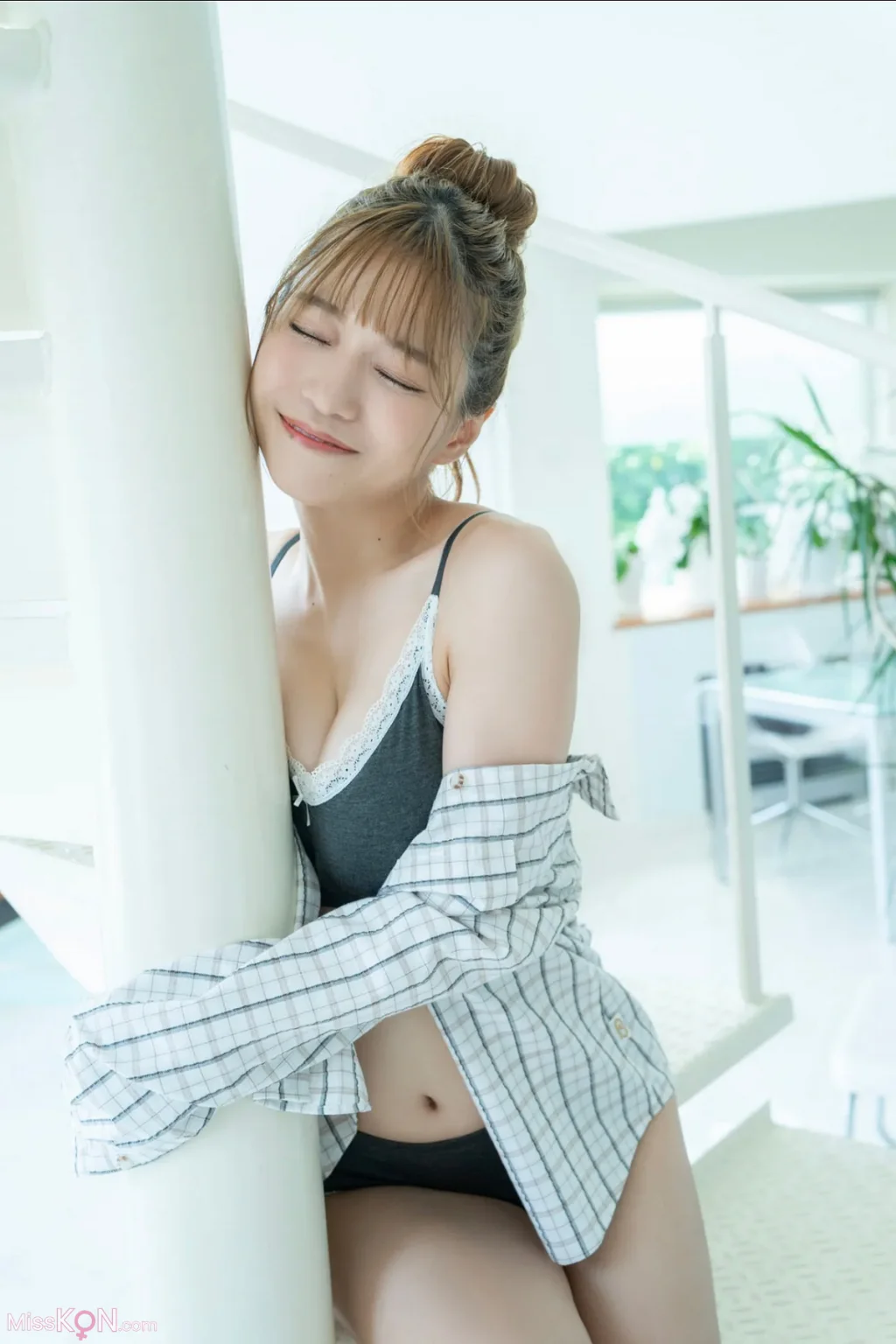 [JP] Asaka (亜咲花): FRIDAYデジタル写真集 Born this Way Vol.2 超豪華版 (91 photos) – Page 3