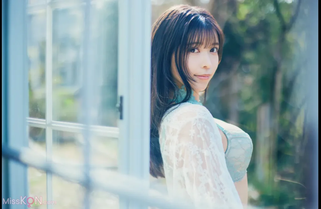 [JP] Nana Nanase (七瀬なな): FRIDAY GOLD 超絶グラマー (18 photos) – Page 2
