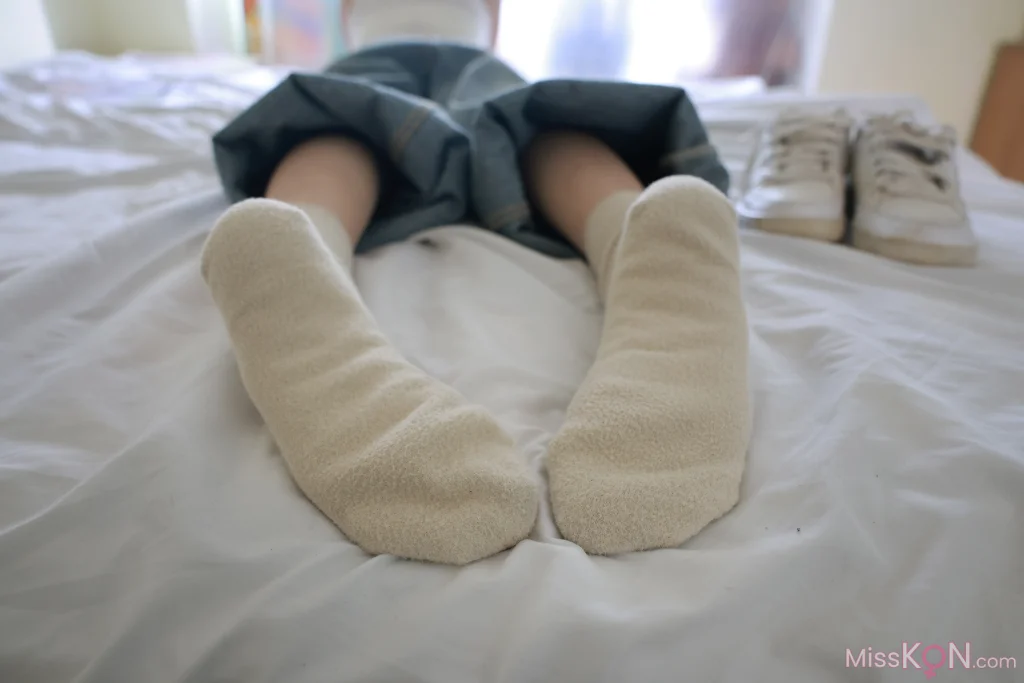 [MZSOCK爱美足] No.326: 妍妍 (90 photos + 1 video) – Page 2