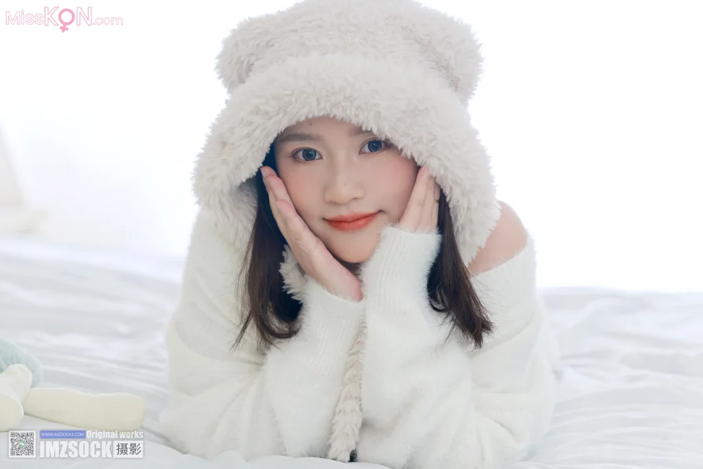 [MZSOCK爱美足] No.327: 小点心 (146 photos + 1 video)