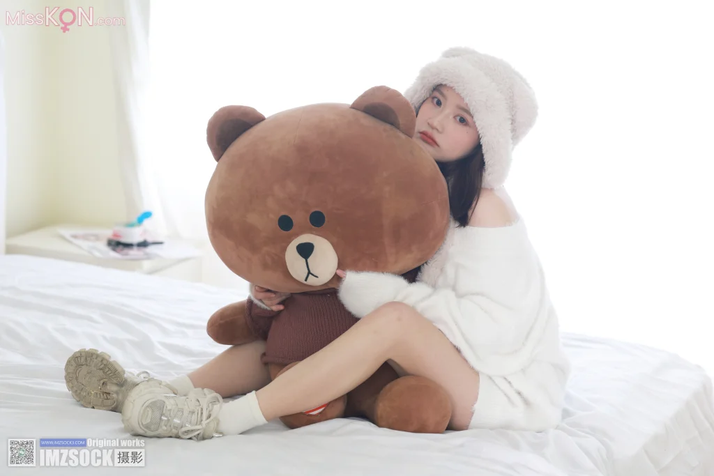 [MZSOCK爱美足] No.327: 小点心 (146 photos + 1 video)