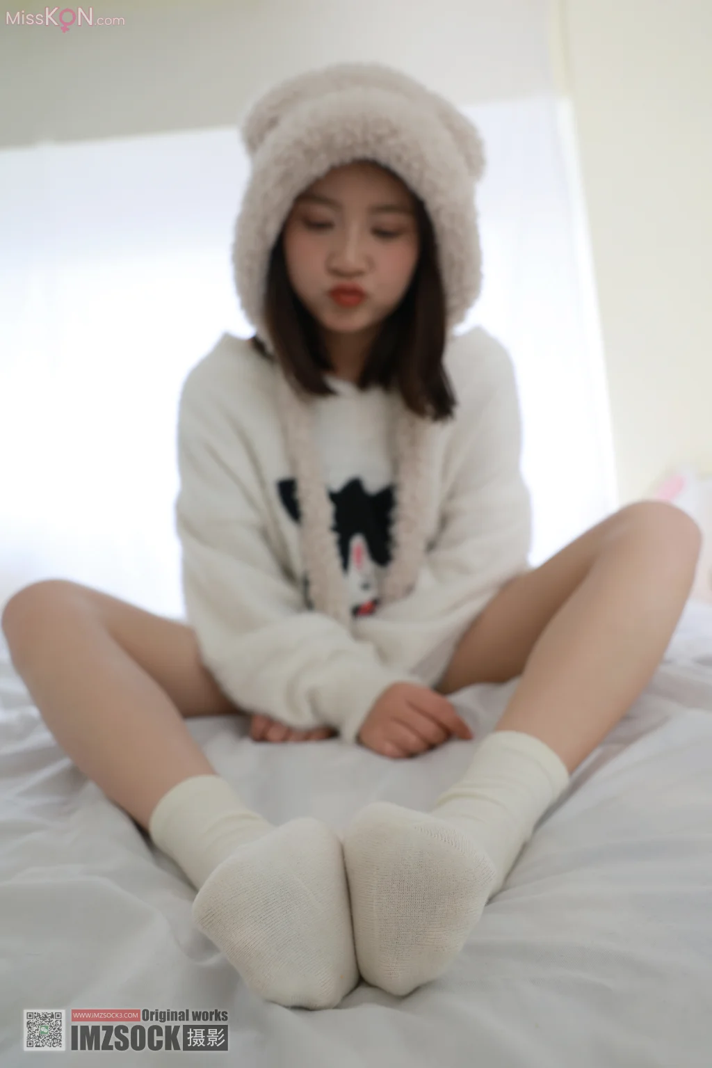 [MZSOCK爱美足] No.327: 小点心 (146 photos + 1 video) – Page 2
