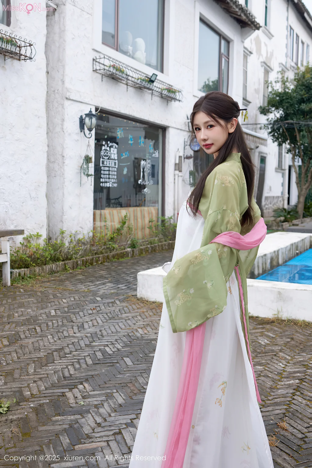 XIUREN No.10834: Yin Tian Tian (尹甜甜sunny) (84 photos)
