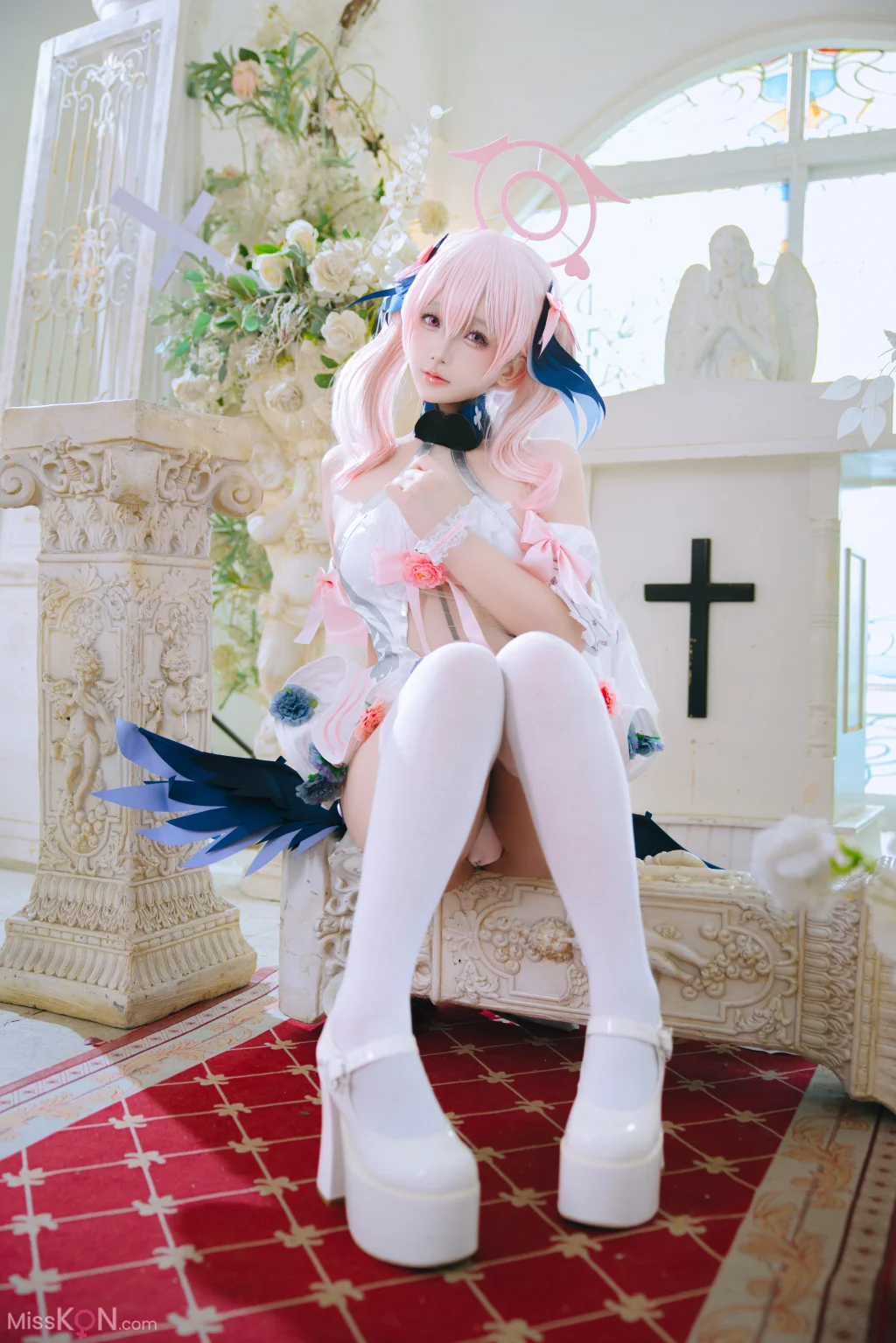 Coser@日奈娇: 蔚蓝档案 下江小春花嫁 (26 photos)
