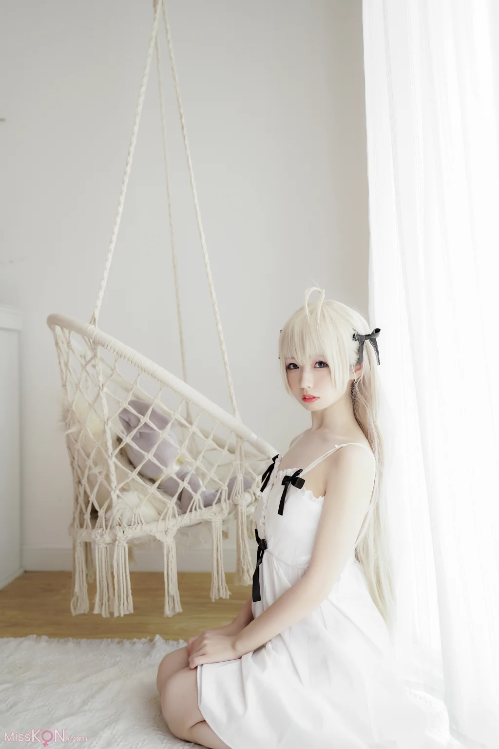 Coser@十万珍吱伏特: 穹妹白裙 (23 photos)