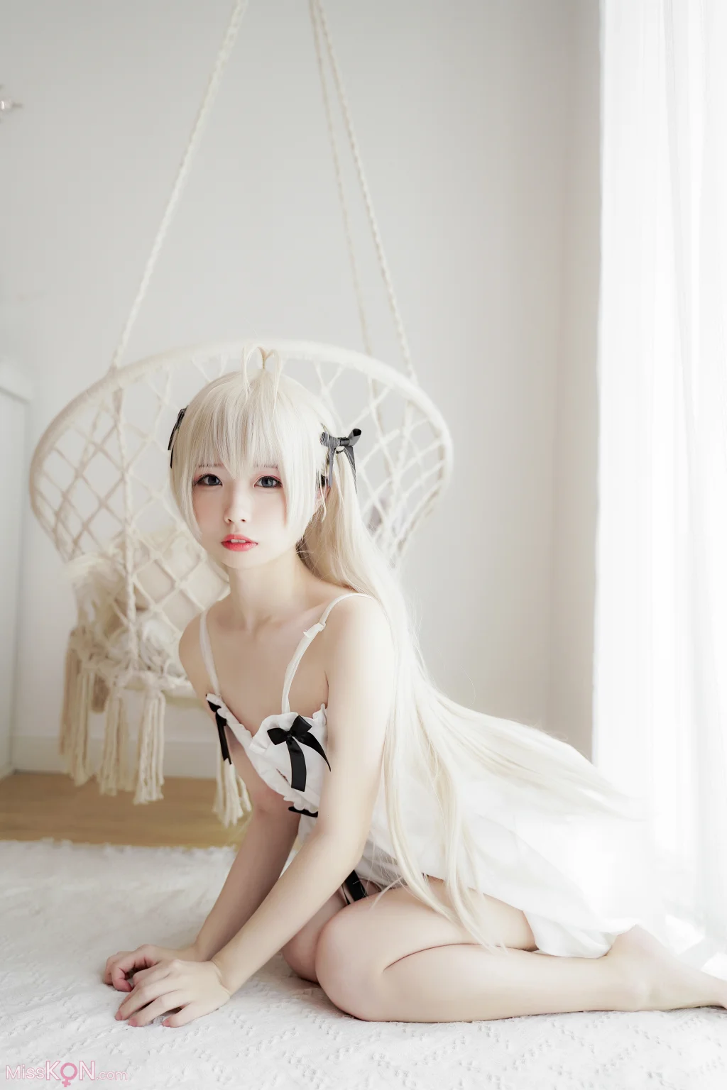 Coser@十万珍吱伏特: 穹妹白裙 (23 photos)