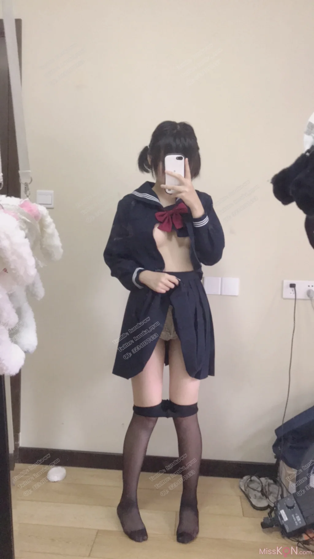 Coser@悠宝三岁: JK家中 (40 photos) – Page 3