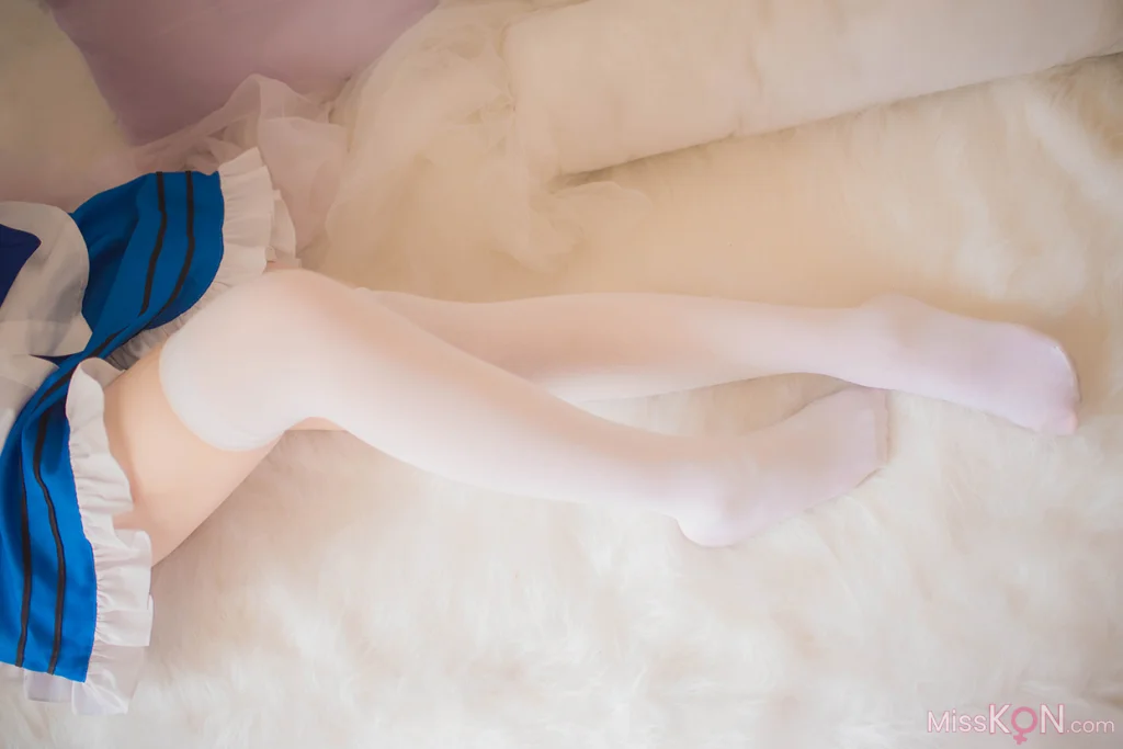 Coser@十万珍吱伏特: 珍吱小萝莉 (35 photos)