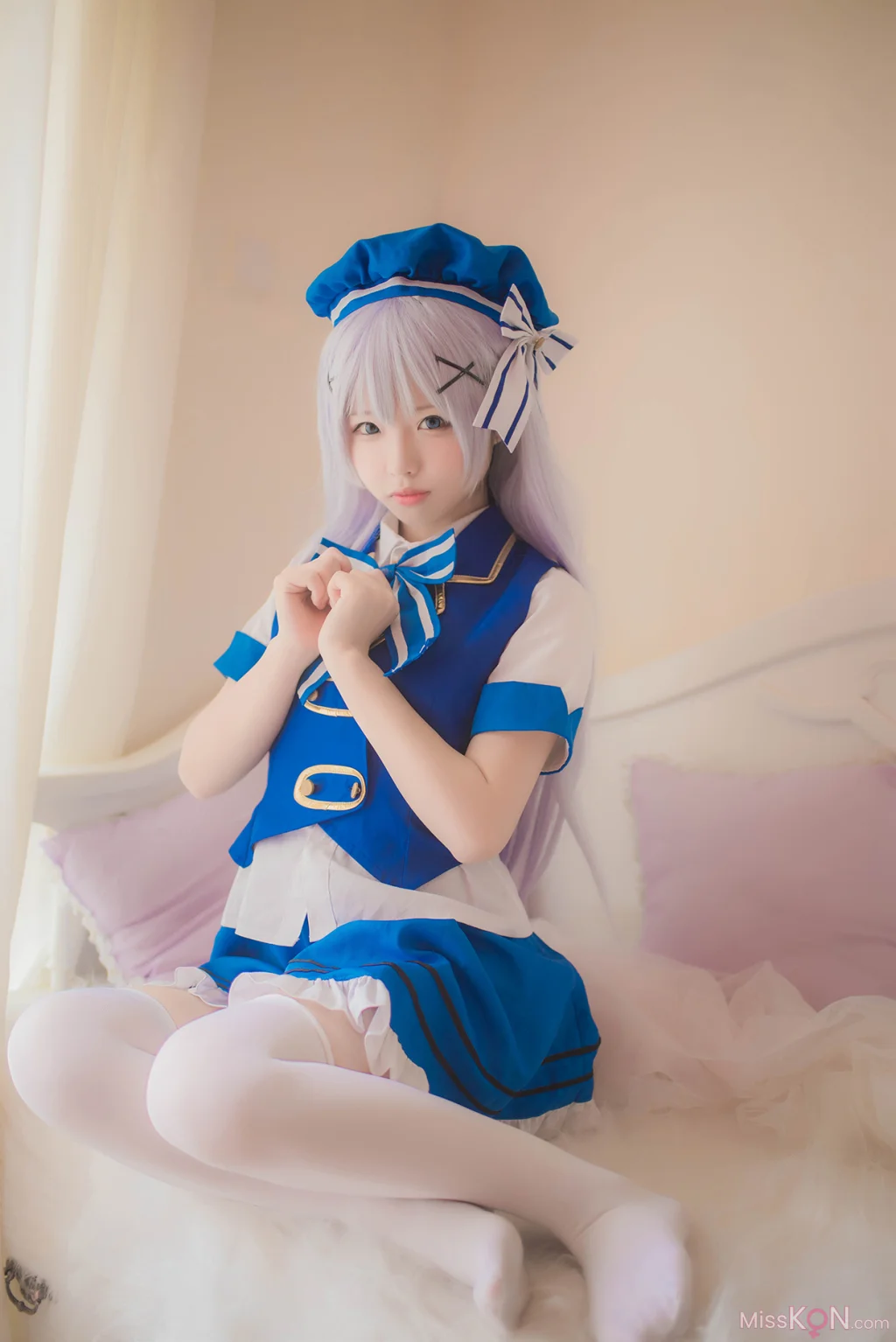 Coser@十万珍吱伏特: 珍吱小萝莉 (35 photos)