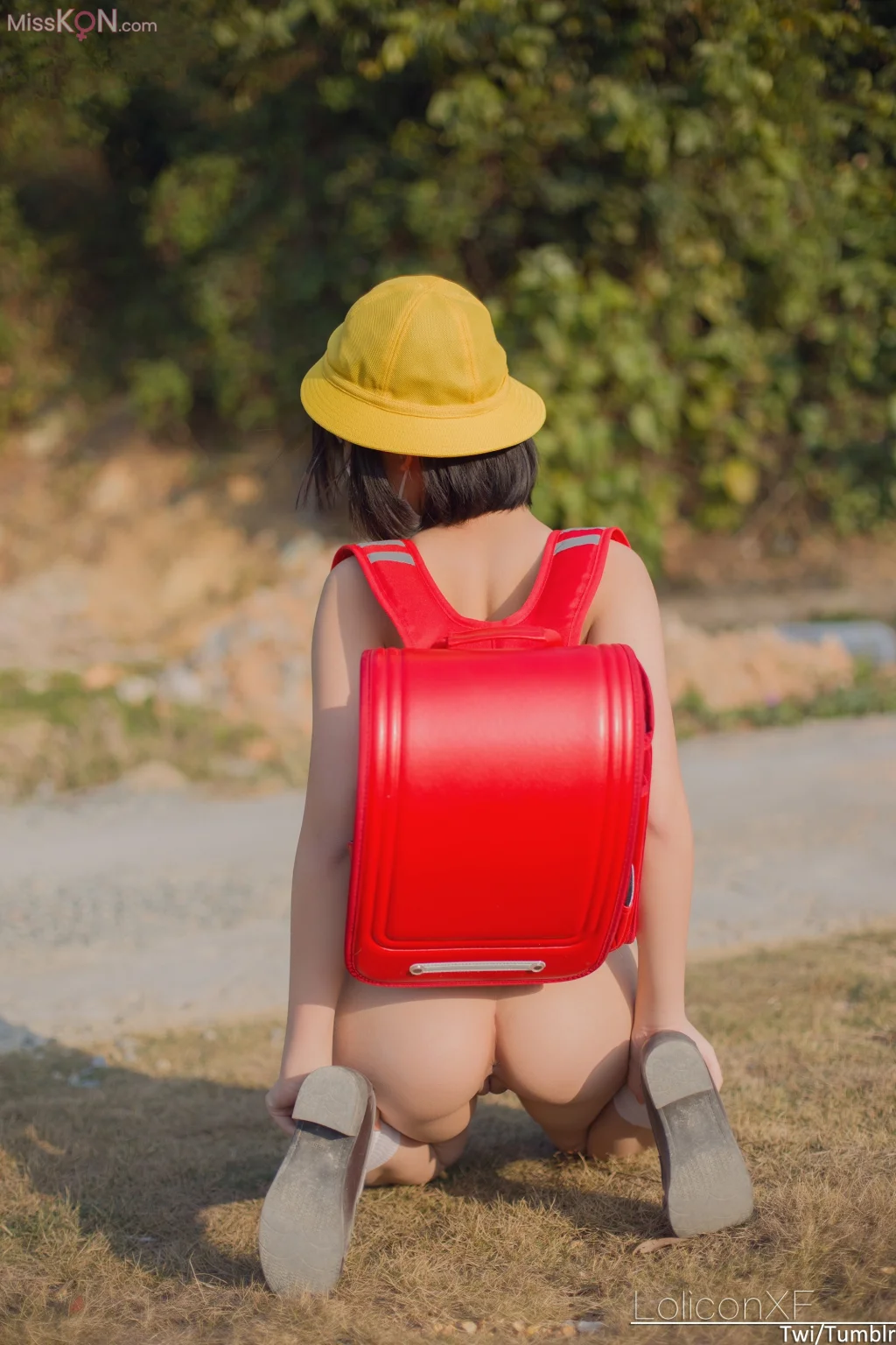 Coser@悠宝三岁: 幼稚园遇到坏人要求被脱衣服 (44 photos) – Page 4