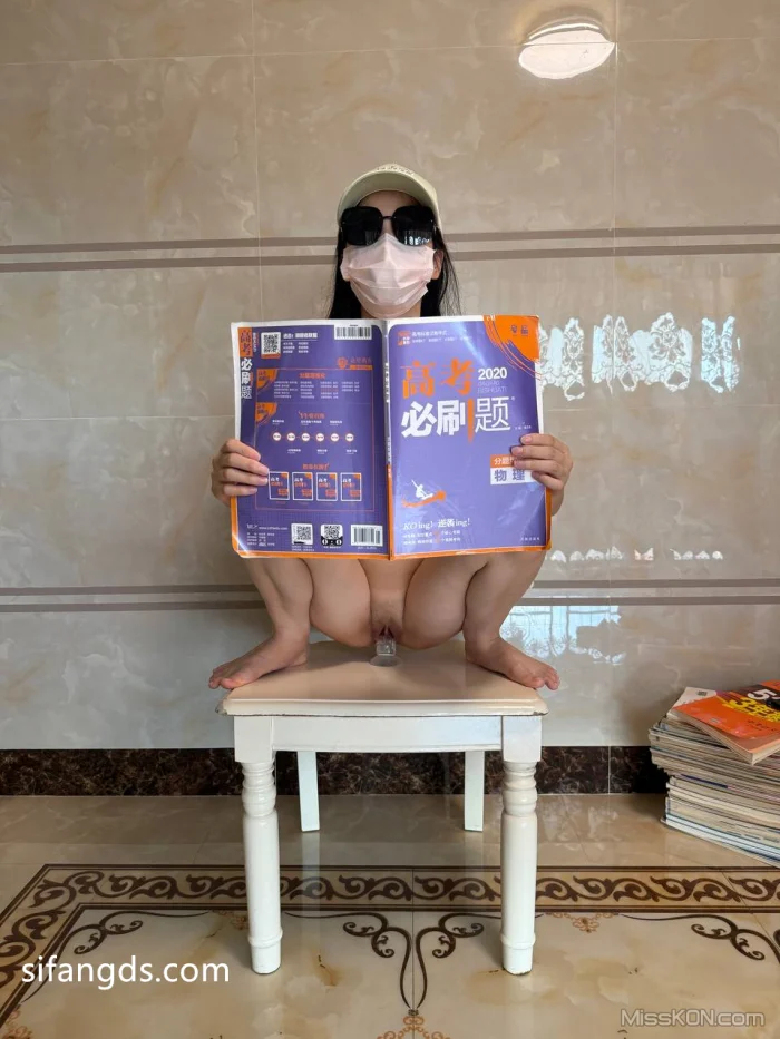 yaoyao0741(小夭): 深圳南山03年极品露出反差学妹 表面文静内里淫荡自由穿梭校园露出 (281 photos + 15 videos) – Page 2