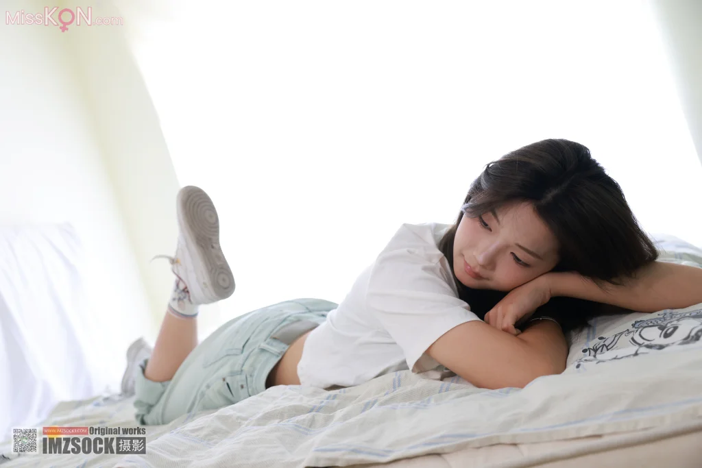 [MZSOCK爱美足] No.335: 粟子 (111 photos + 1 video)