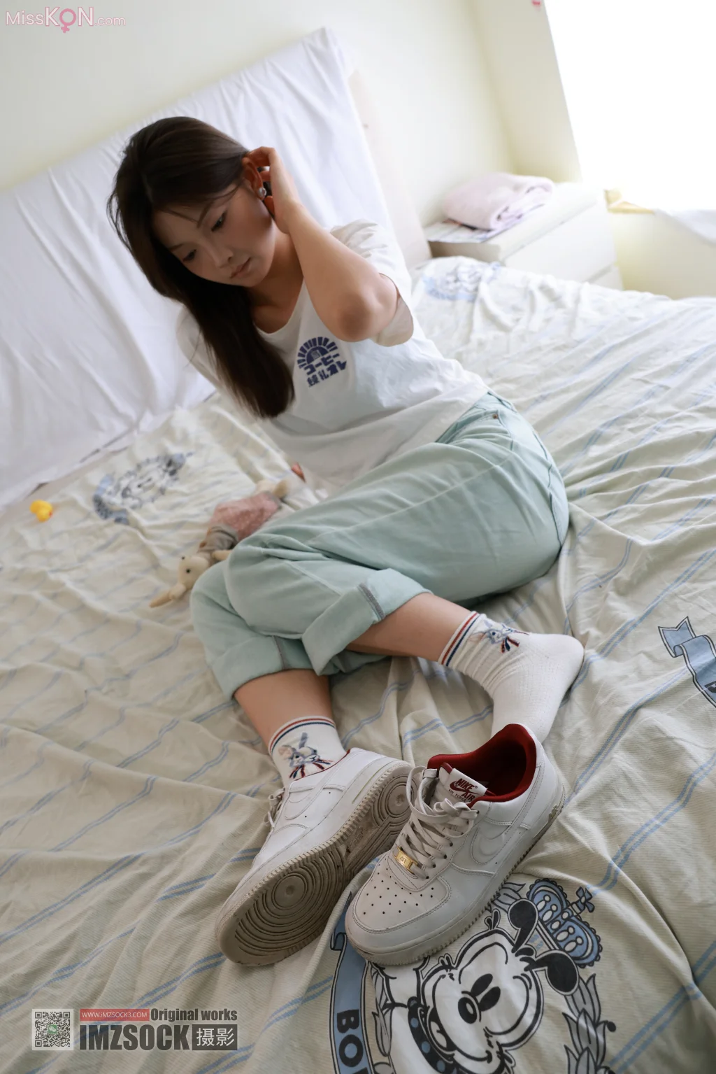 [MZSOCK爱美足] No.335: 粟子 (111 photos + 1 video) – Page 2