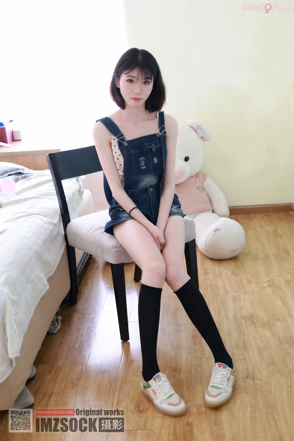 [MZSOCK爱美足] No.336: 秋秋 (117 photos + 1 video)
