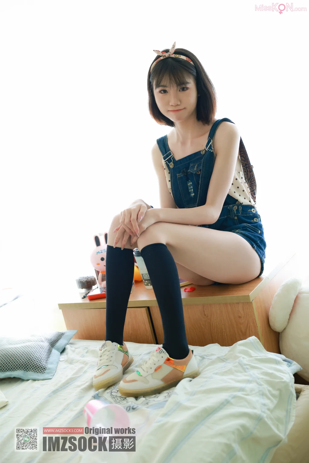 [MZSOCK爱美足] No.336: 秋秋 (117 photos + 1 video)