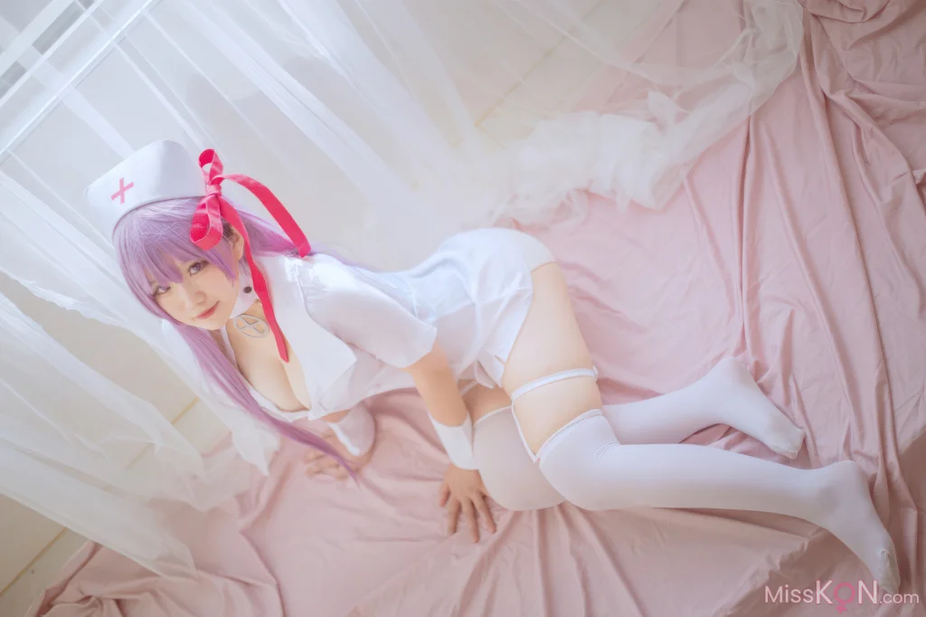 Coser@阿半今天很开心: BB护士 (25 photos)