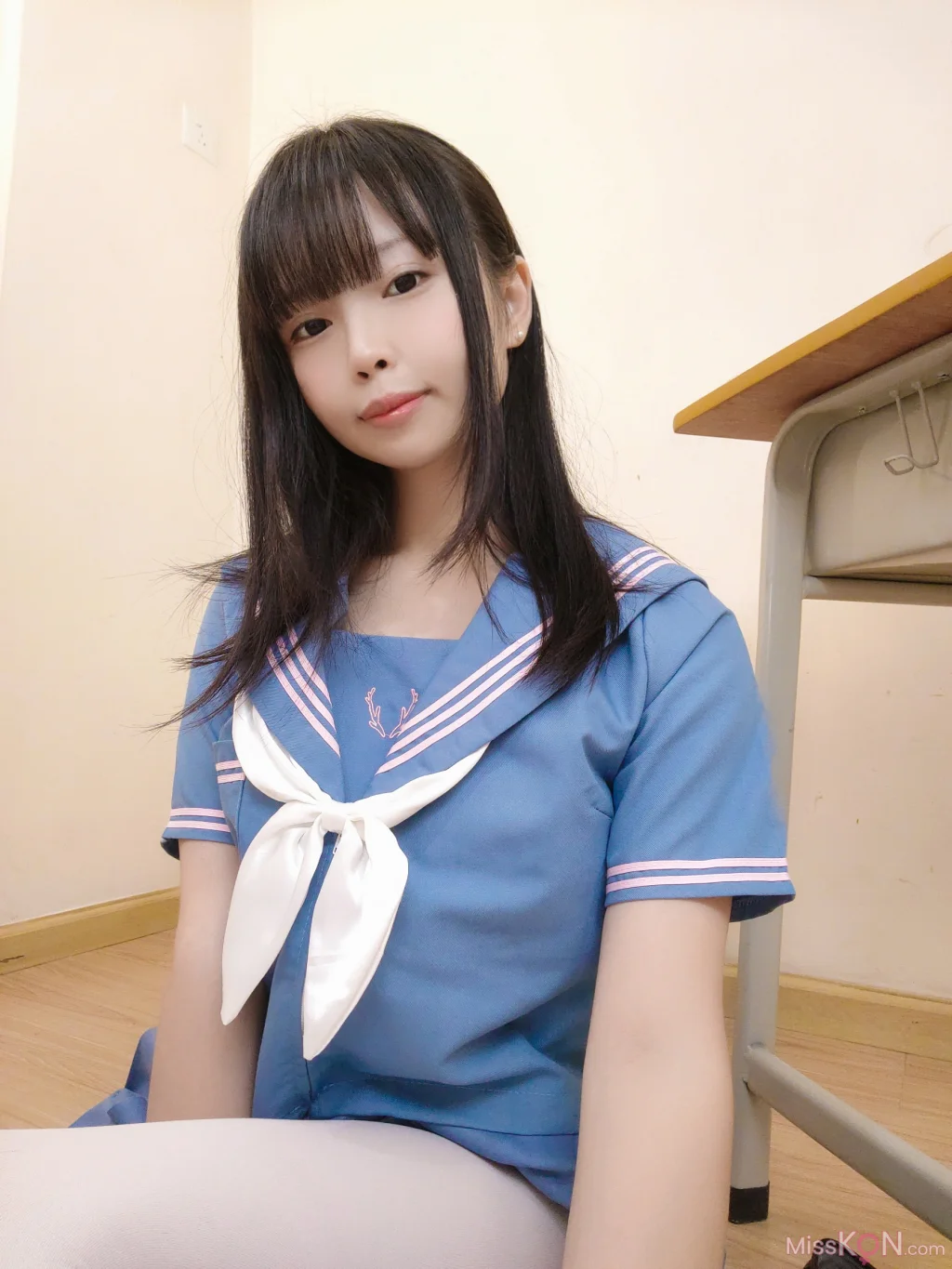 Coser@十万珍吱伏特: 撸猫日记 (102 photos + 1 video)