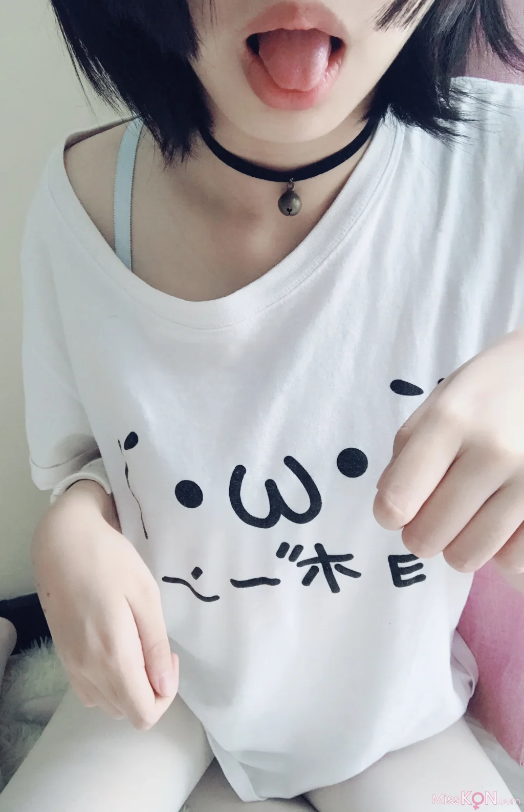 Coser@悠宝三岁: 颜文字T恤 (44 photos)