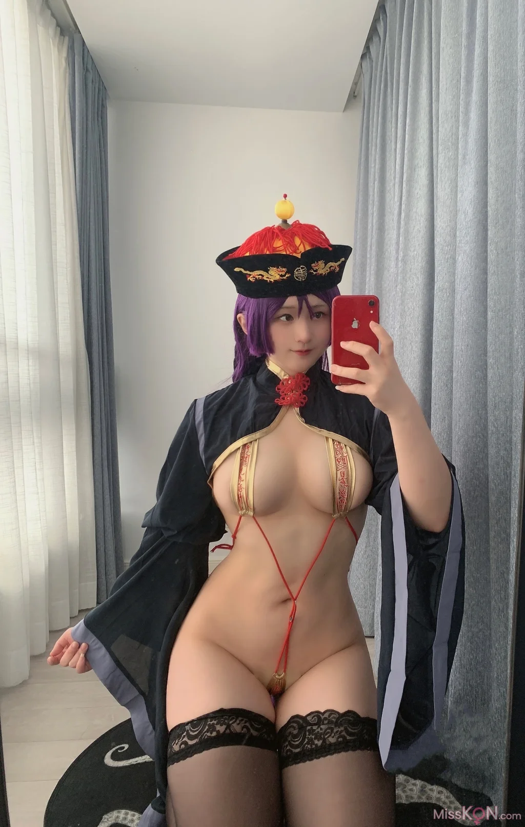 Coser@Zyra秋: 奶光僵尸娘自拍 (29 photos)