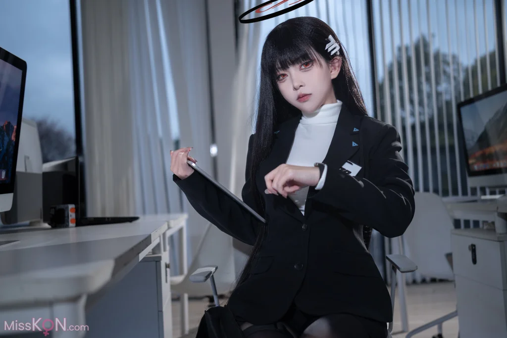 Coser@矢量鱼: 蔚蓝档案 调月莉音 黑丝OL (36 photos) – Page 2