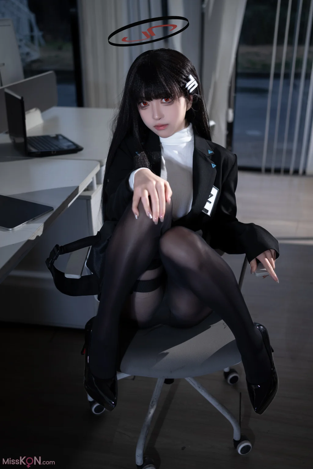 Coser@矢量鱼: 蔚蓝档案 调月莉音 黑丝OL (36 photos) – Page 2