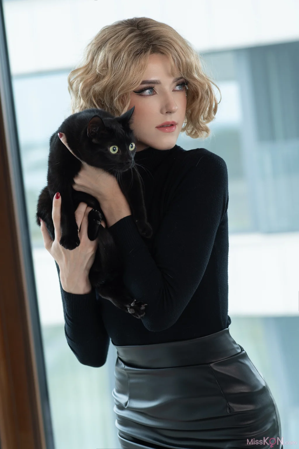 Coser@Candy_Ball: Catwoman (96 photos + 27 videos)