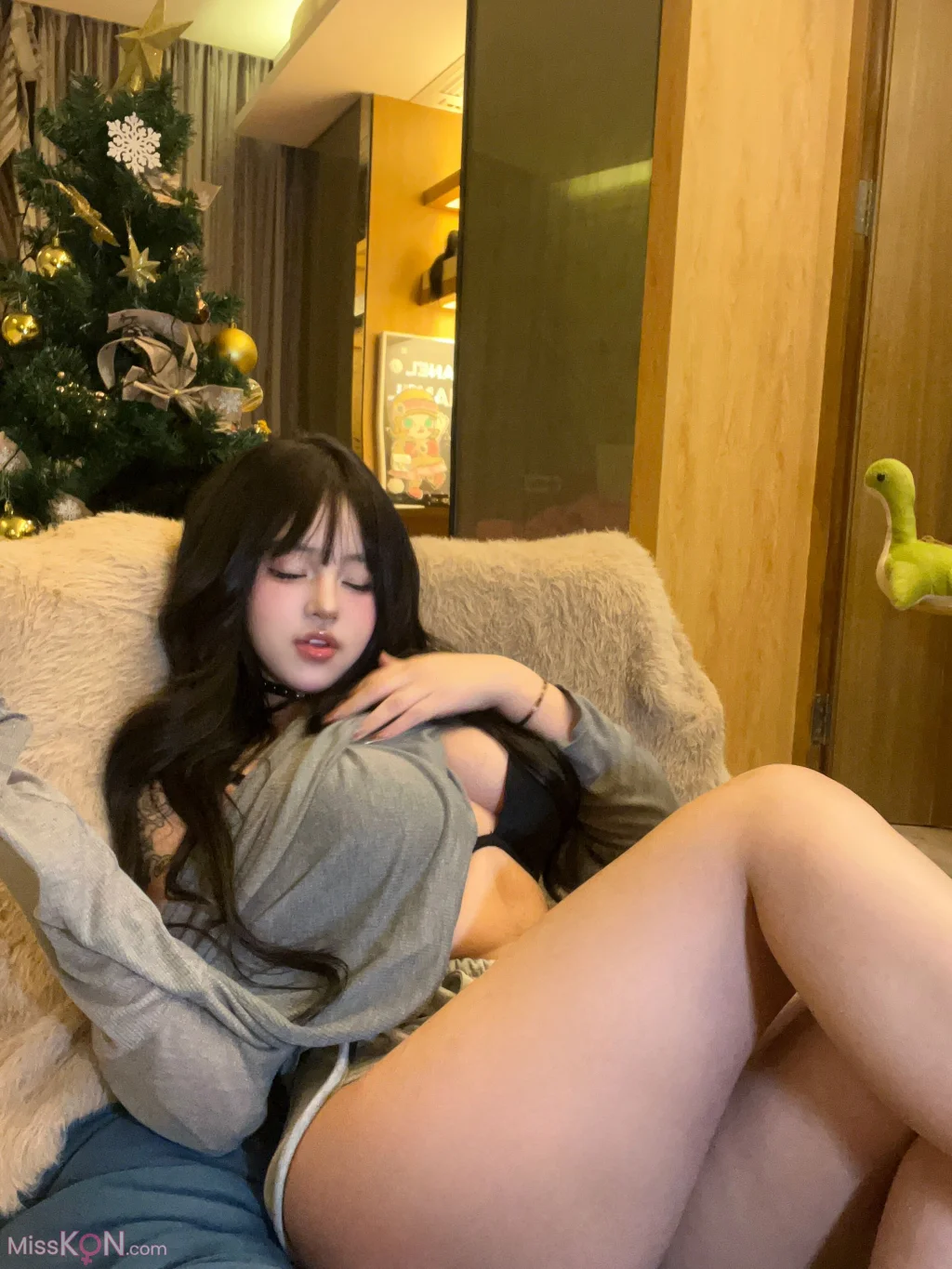 小u优优子: 美女优优 (44 photos)