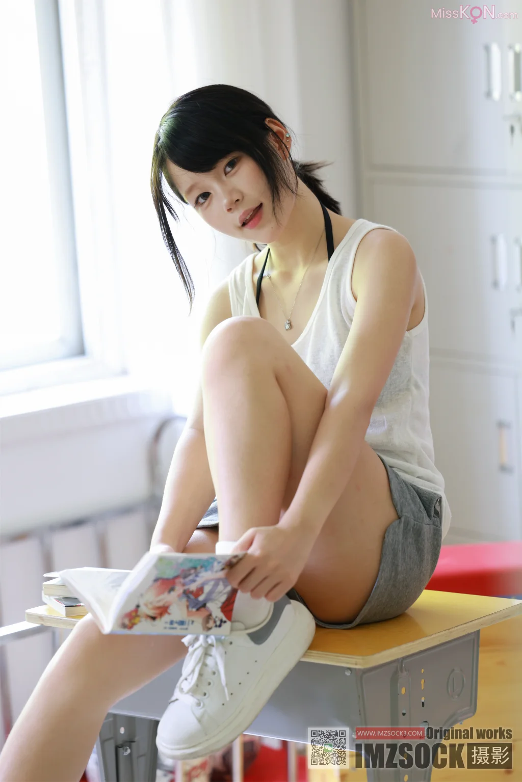 [MZSOCK爱美足] No.341: 琛琛 (96 photos + 1 video)