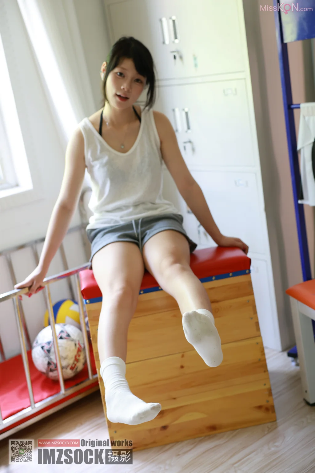 [MZSOCK爱美足] No.341: 琛琛 (96 photos + 1 video) – Page 2