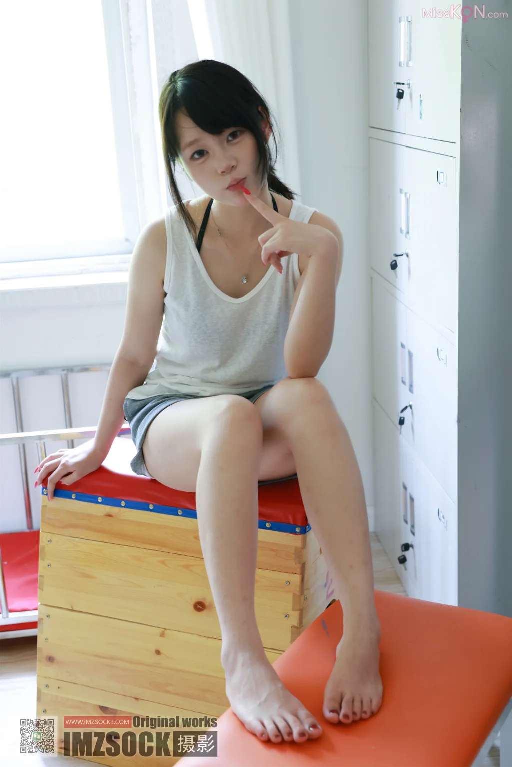 [MZSOCK爱美足] No.341: 琛琛 (96 photos + 1 video) – Page 2