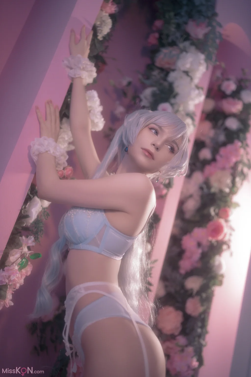 Coser@Michi Kyunn: Weiss in Flowers (60 photos)