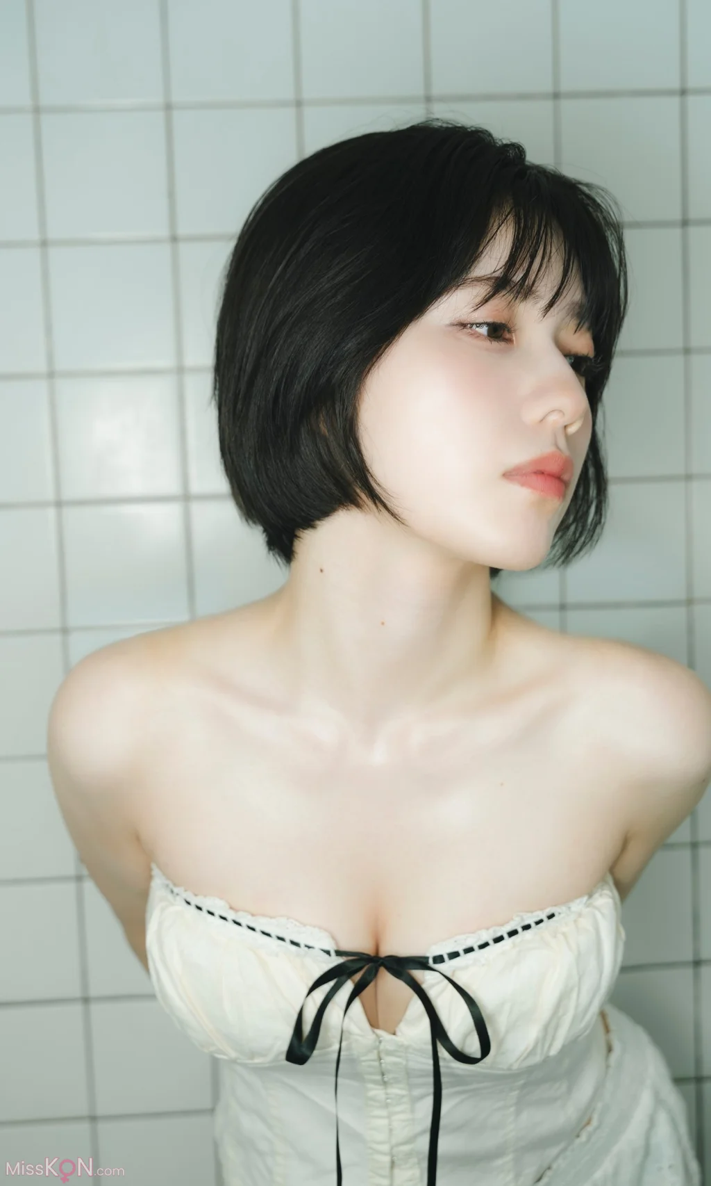 [JP] Karin Isobe (礒部花凜):『週プレ プラス！』アザーカット集「かりんとりっぷ～prologue～」 (週プレ PHOTO BOOK) (41 photos)