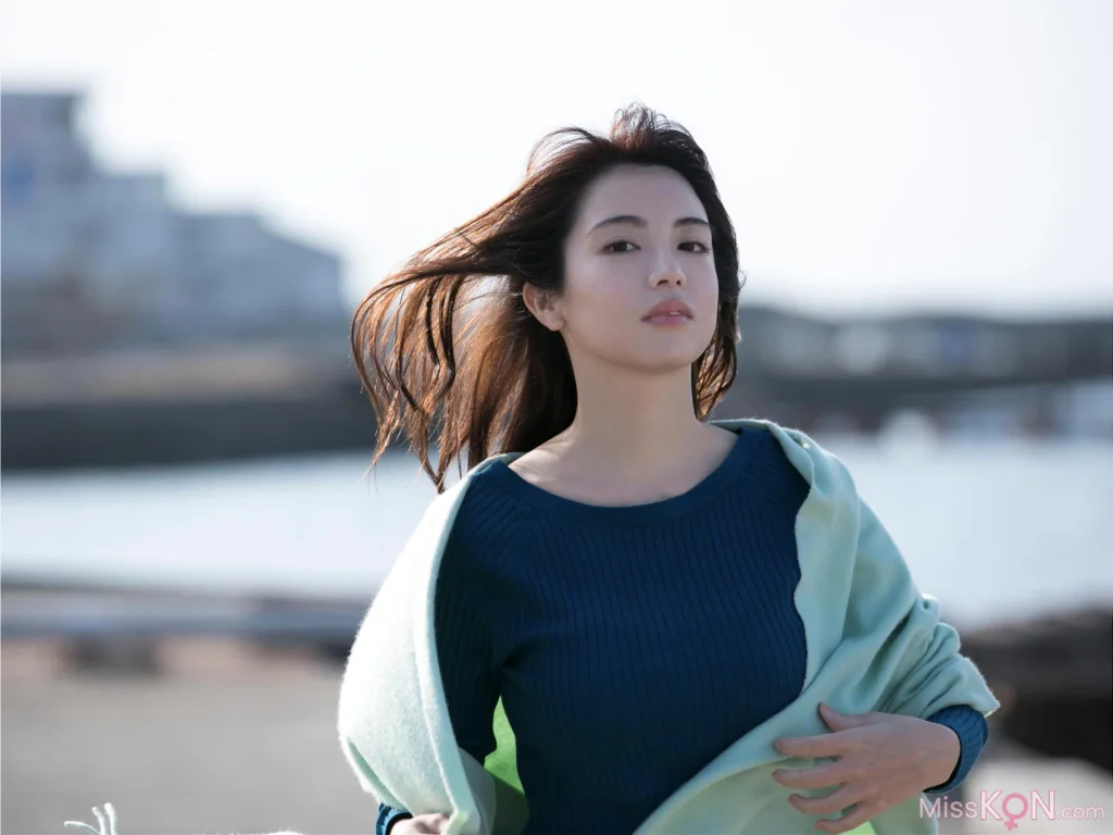[JP] Miu Nakamura (仲村美海): 週刊ポストデジタル写真集 『背中を流して』 (47 photos) – Page 3
