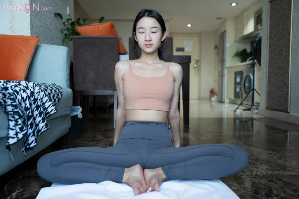 [Private Photoshoot] 練瑜伽的陽光美少女: PKG攝影 居家大尺度私拍 4K超長花絮 (248 photos + 1 video) – Page 4